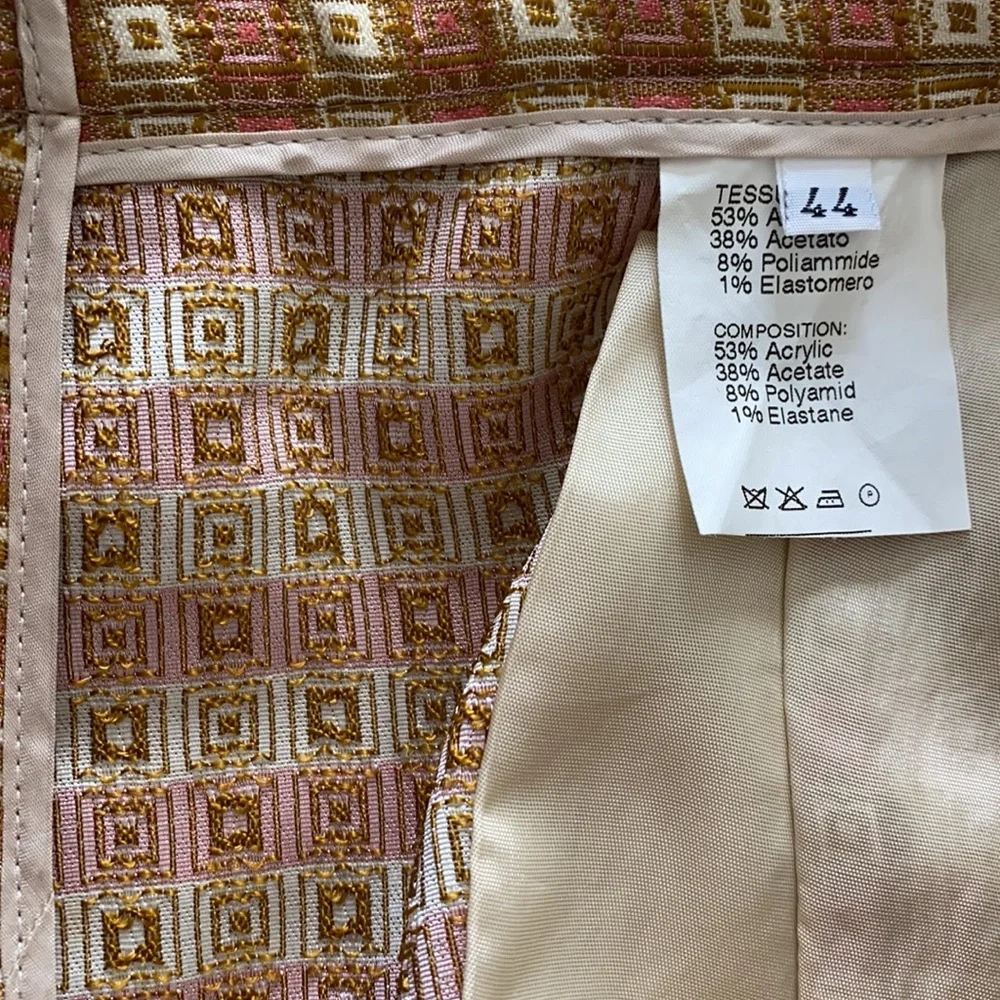 Fine Italian made pants. Slimming worn once. True Italian quality| Luxury - Picture 9 of 9